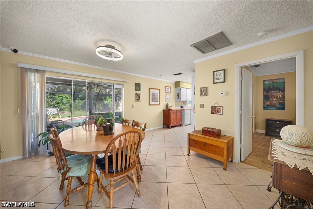 3 Bed Pool Home for Sale in San Carlos Park, photo 7