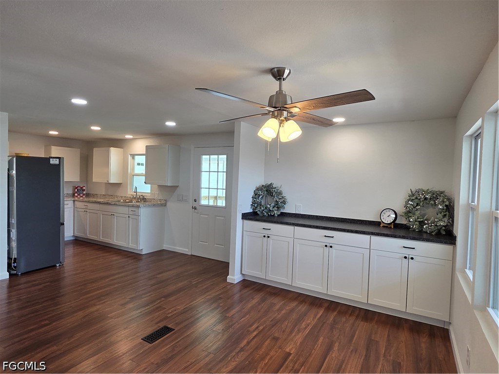 2 Bed ManufacturedHome for Sale in North Fort Myers, photo 7