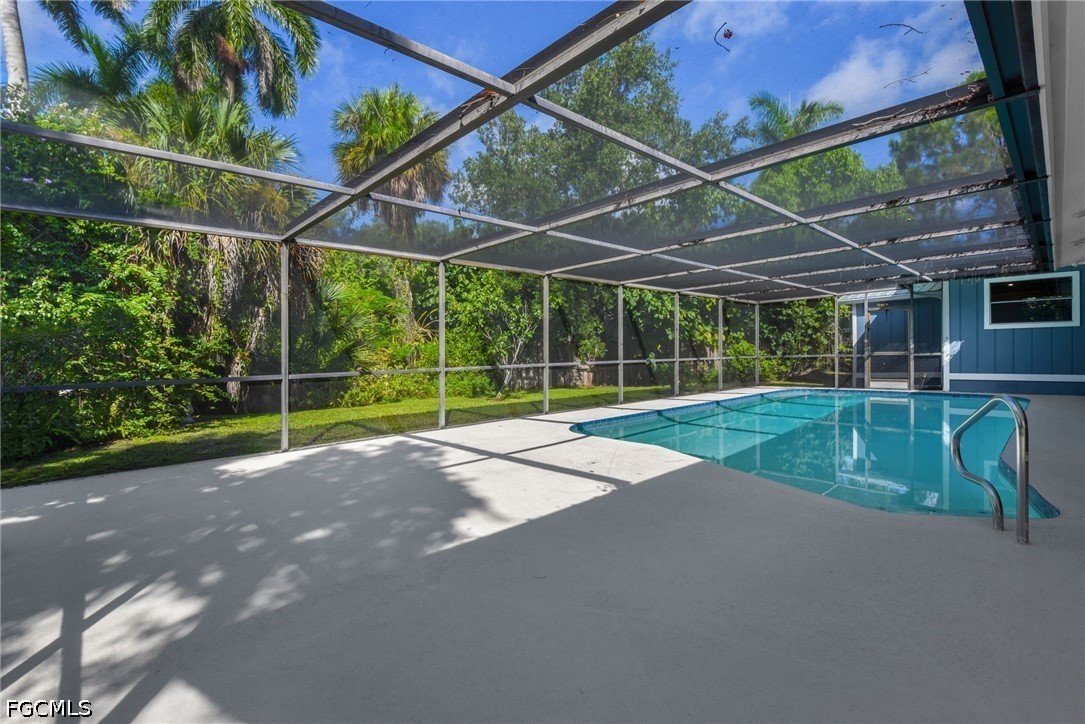 2 Bed Pool Home for Sale in Whiskey Creek, photo 7