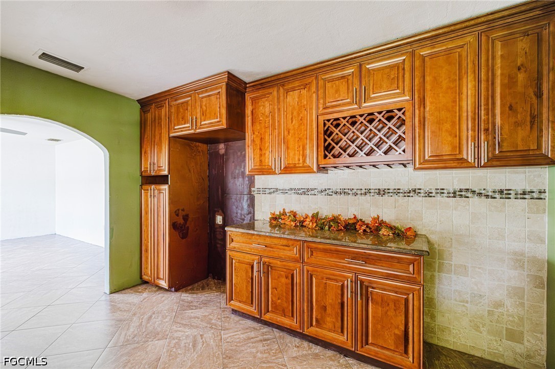 3 Bed SingleFamilyResidence for Sale in Fort Myers, photo 7