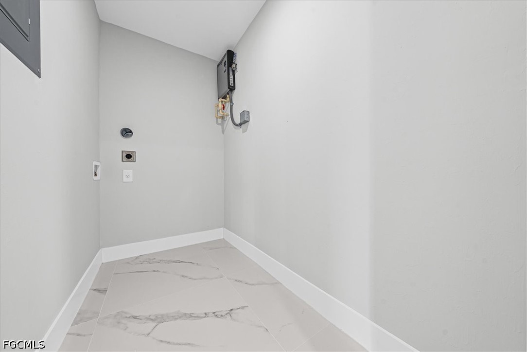 3 Bed SingleFamilyResidence for Sale in Lehigh Acres, photo 7