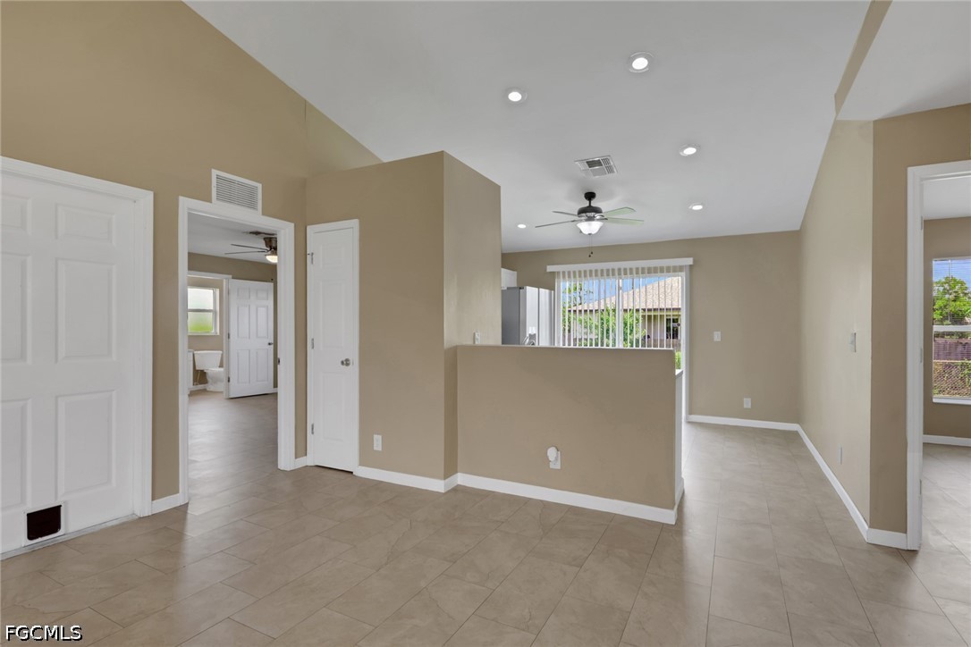 3 Bed SingleFamilyResidence for Sale in Cape Coral, photo 7