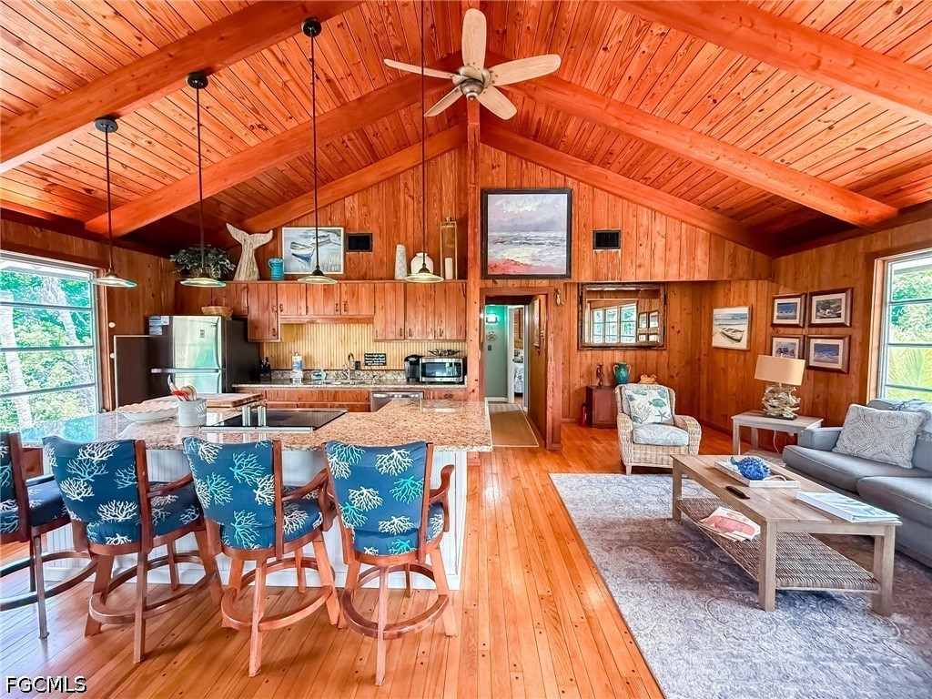 2 Bed SingleFamilyResidence for Sale in Upper Captiva, photo 7