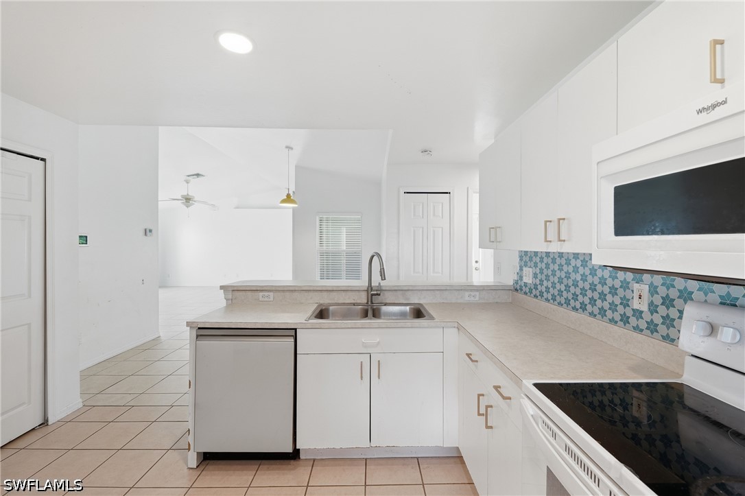 3 Bed SingleFamilyResidence for Sale in Cape Coral, photo 7