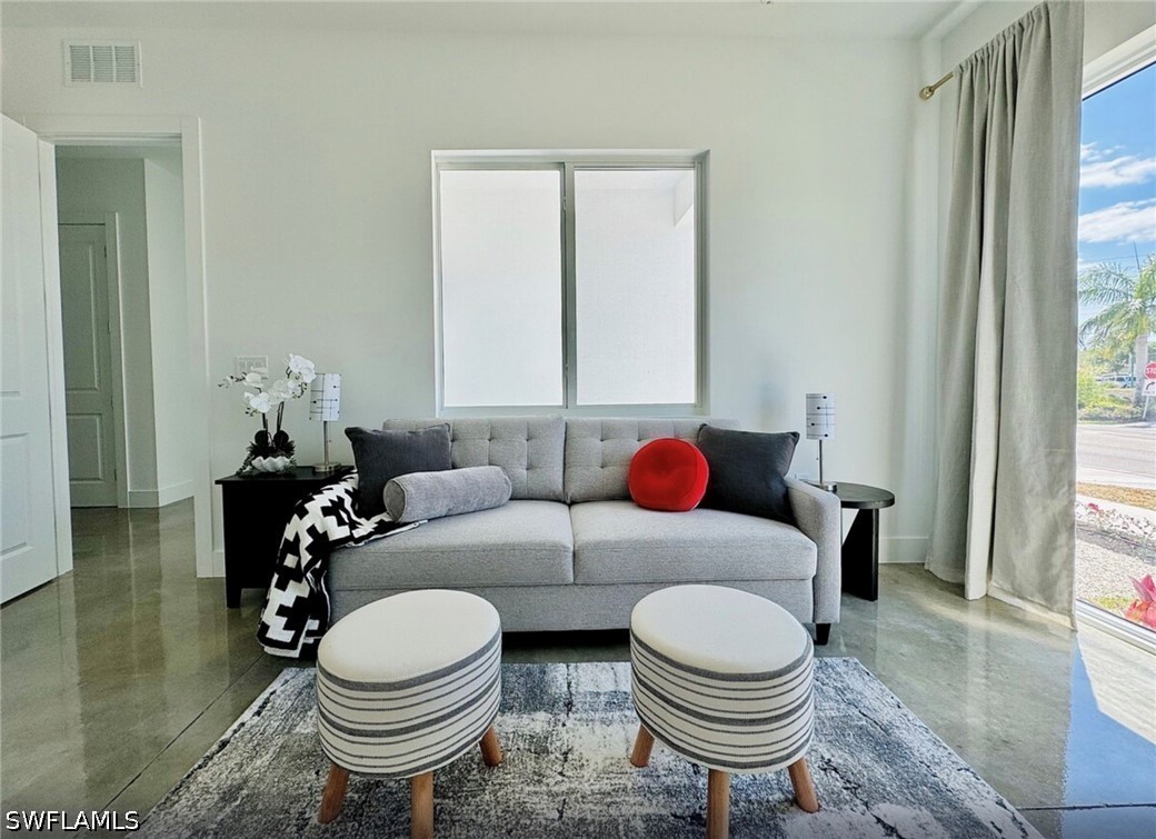 3 Bed Attached for Sale in Shadowlawn At Naples, photo 7