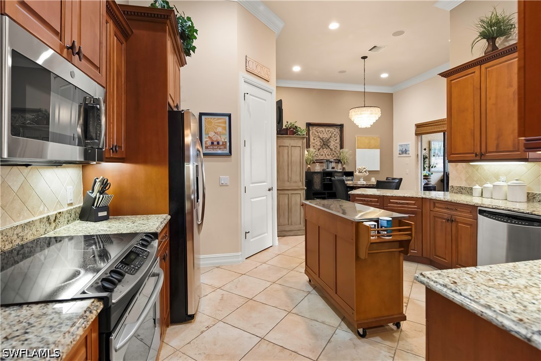 4 Bed Pool Home for Sale in Banyan Woods, photo 7