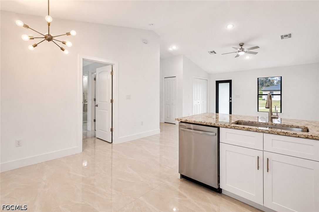 3 Bed SingleFamilyResidence for Sale in Lehigh Acres, photo 7