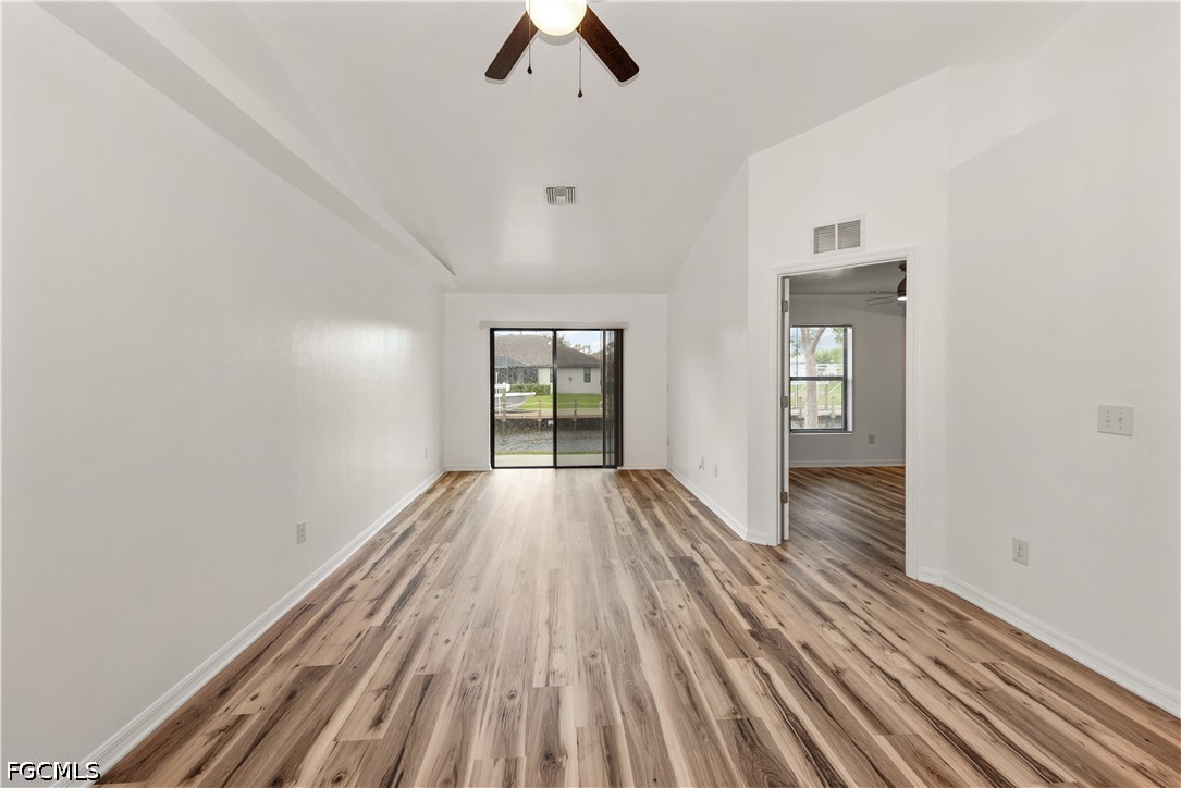 3 Bed Waterfront Home for Sale in Cape Coral, photo 7