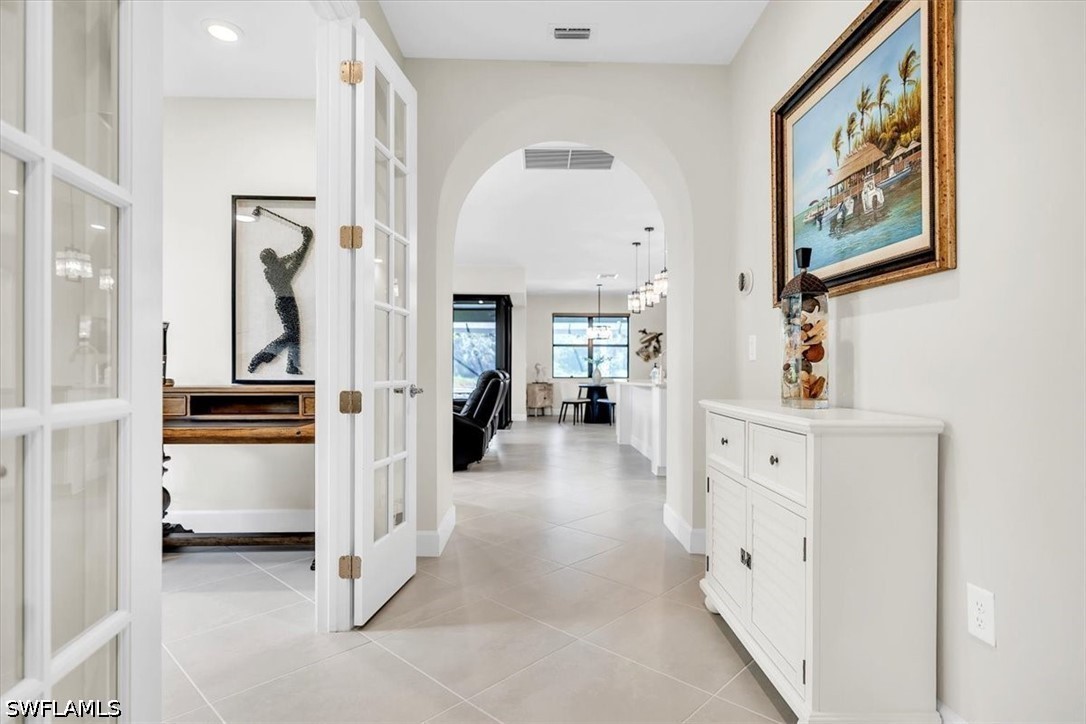 3 Bed Pool Home for Sale in Country Club, photo 7