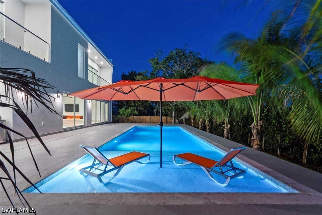 5 Bed Pool Home for Sale in Marco Beach, photo 7