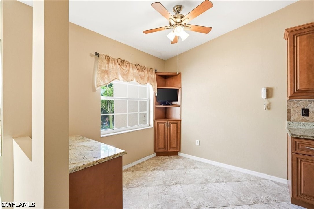 2 Bed Waterfront Home for Sale in Pipers Grove, photo 7