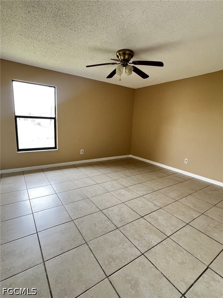2 Bed Duplex for Sale in Cape Coral, photo 7