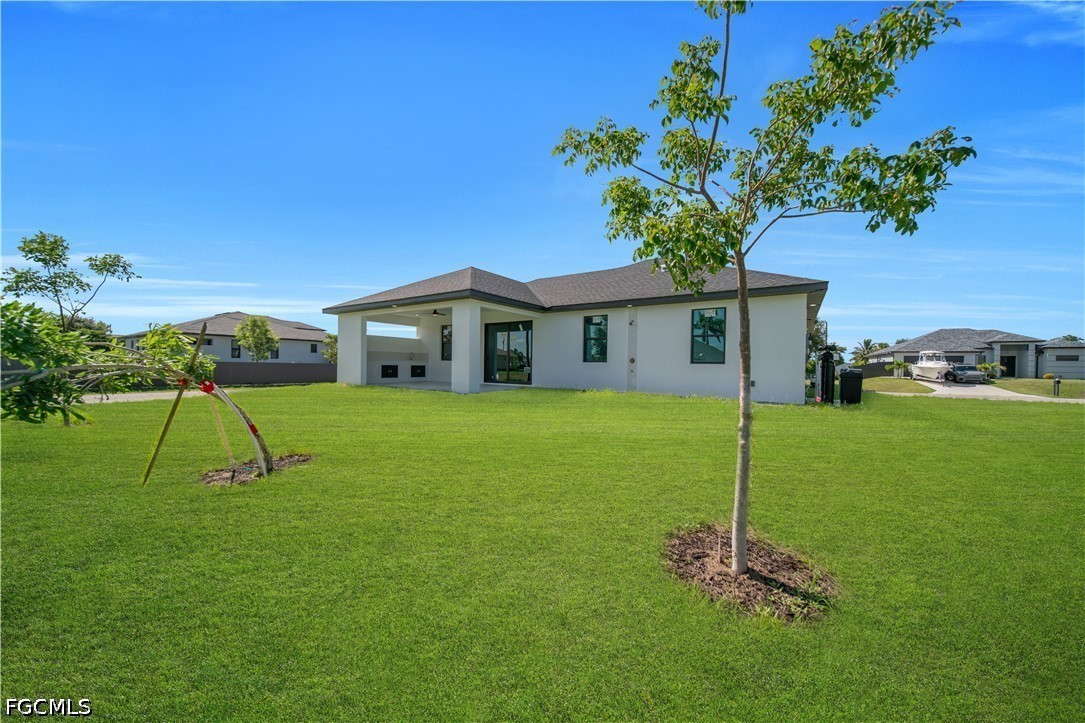 3 Bed SingleFamilyResidence for Sale in Cape Coral, photo 7