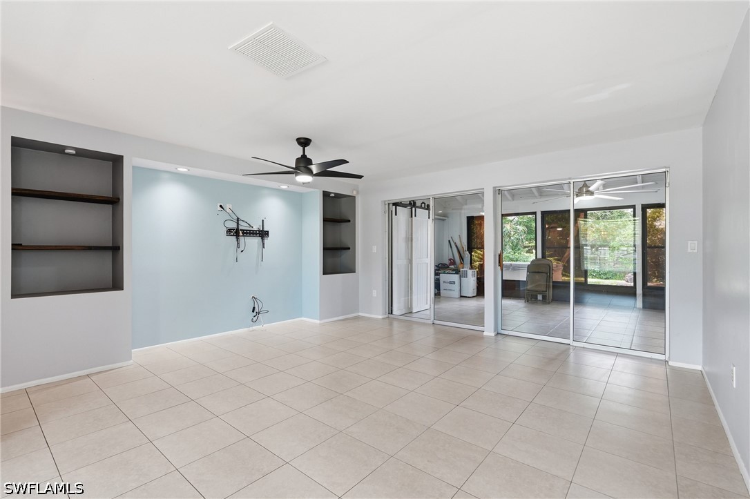 3 Bed SingleFamilyResidence for Sale in Naples, photo 7