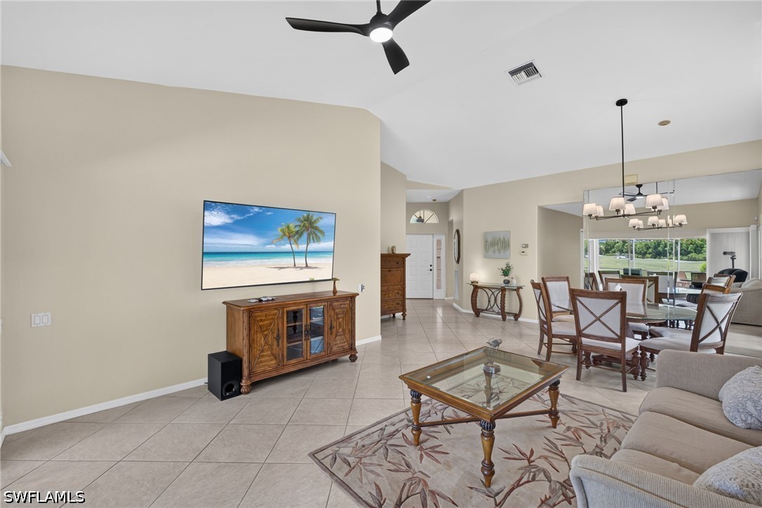 3 Bed SingleFamilyResidence for Sale in Villas, photo 7