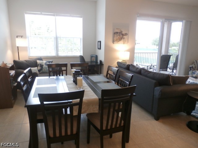 3 Bed Condominium for Sale in Royal Pointe, photo 7