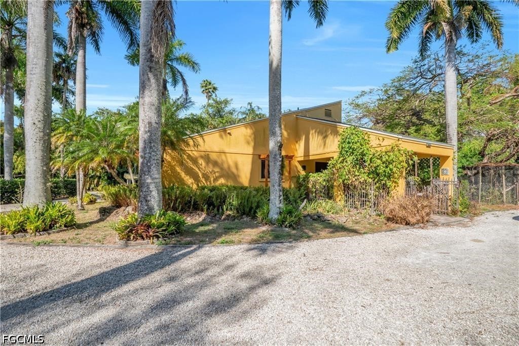 5 Bed SingleFamilyResidence for Sale in North Fort Myers, photo 7