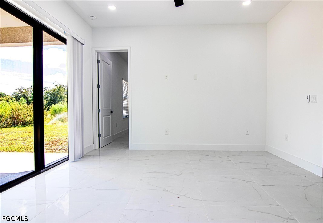 4 Bed SingleFamilyResidence for Sale in Lehigh Acres, photo 7