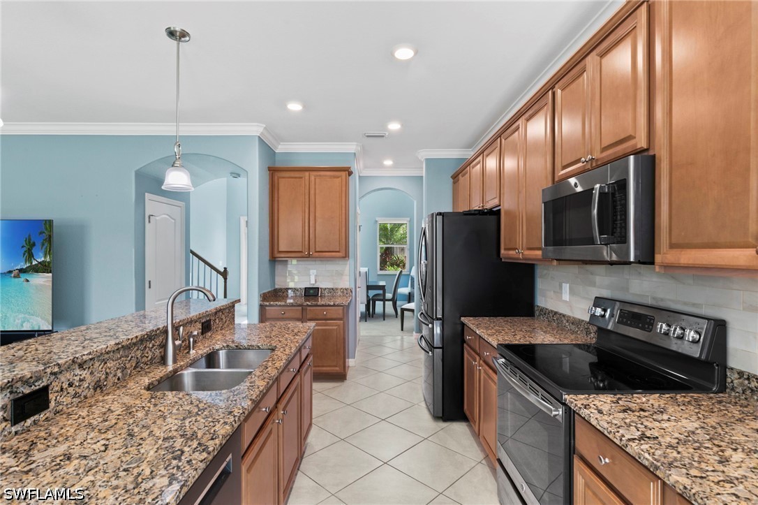 4 Bed Waterfront Home for Sale in Bella Vida, photo 7