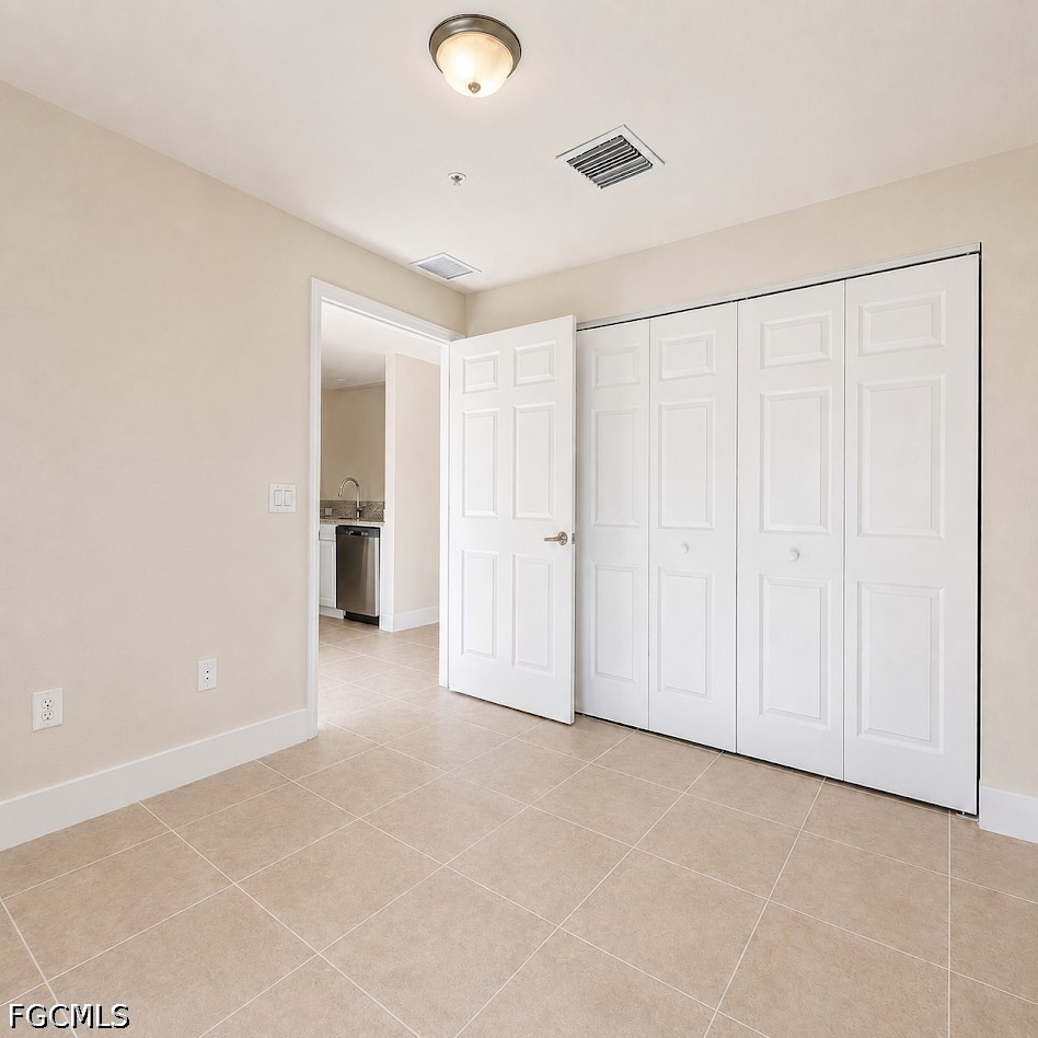 2 Bed Condominium for Sale in Cape Coral, photo 7
