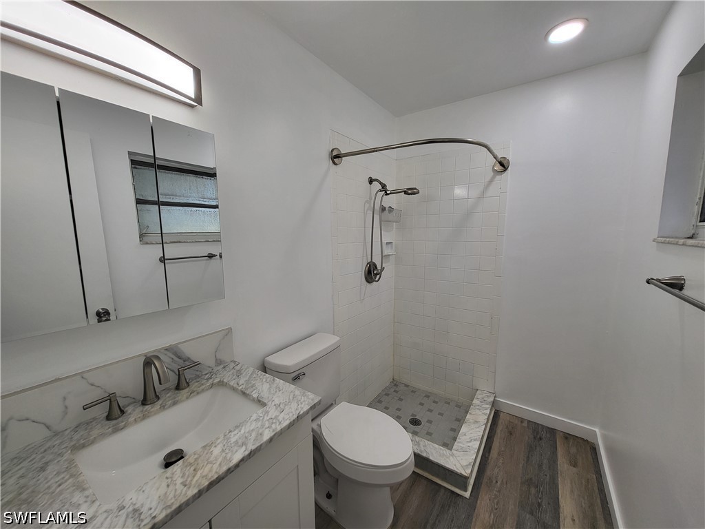 2 Bed SingleFamilyResidence for Sale in Fort Myers, photo 7