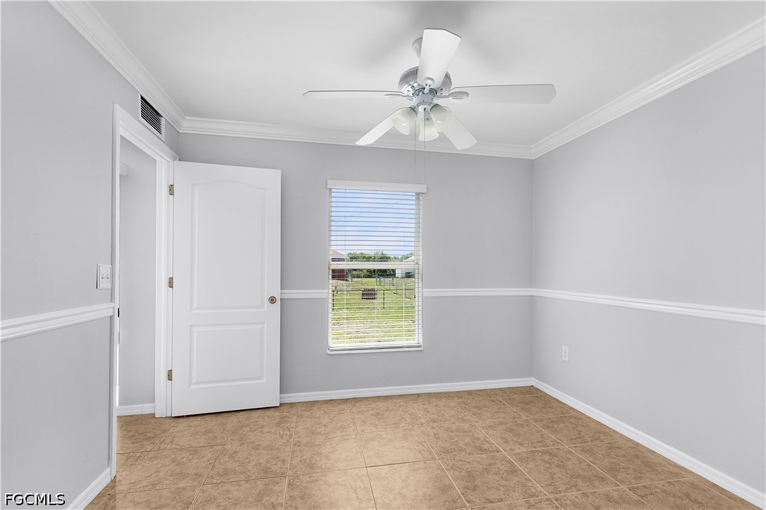 3 Bed SingleFamilyResidence for Sale in Lehigh Acres, photo 7