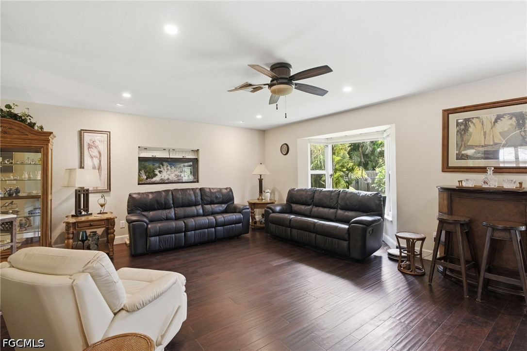 3 Bed SingleFamilyResidence for Sale in Fort Myers, photo 7