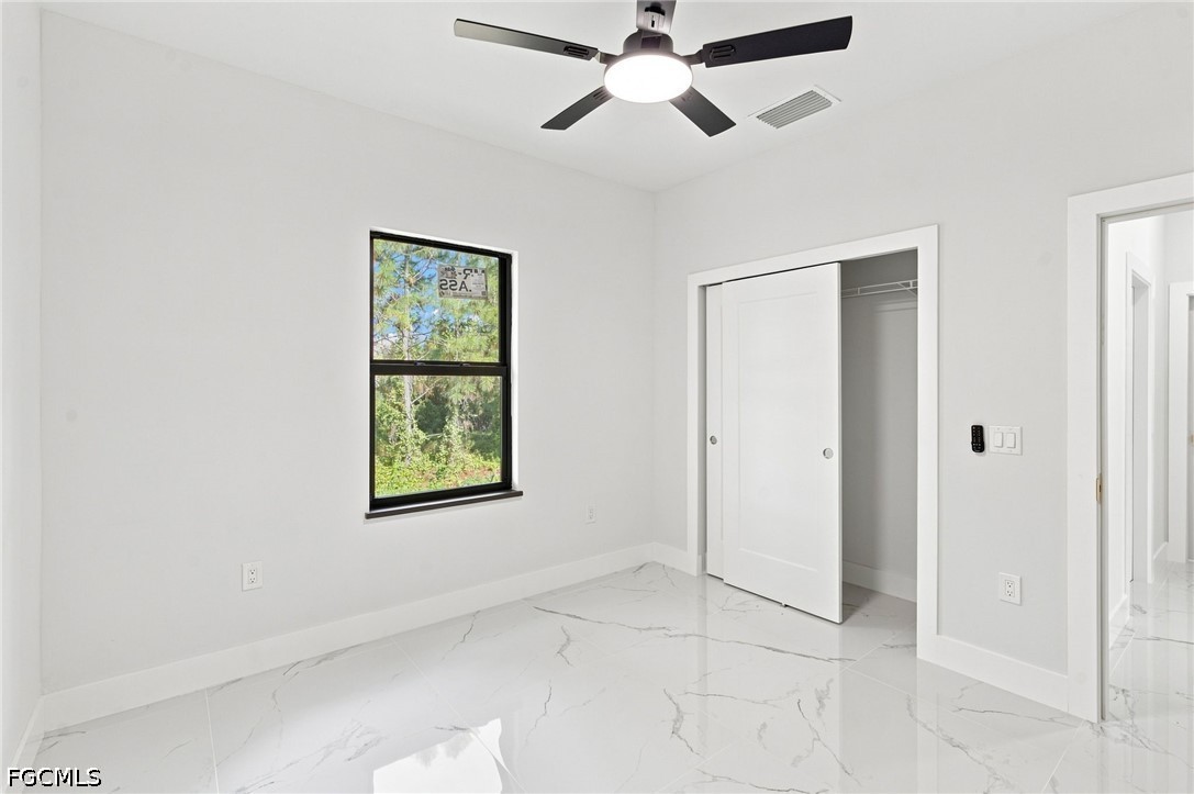 3 Bed SingleFamilyResidence for Sale in Lehigh Acres, photo 7
