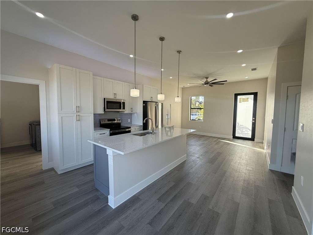 2 Bed SingleFamilyResidence for Sale in Lehigh Acres, photo 7