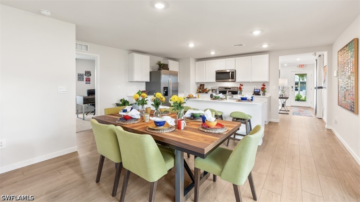 3 Bed SingleFamilyResidence for Sale in Bentley Crossing, photo 7
