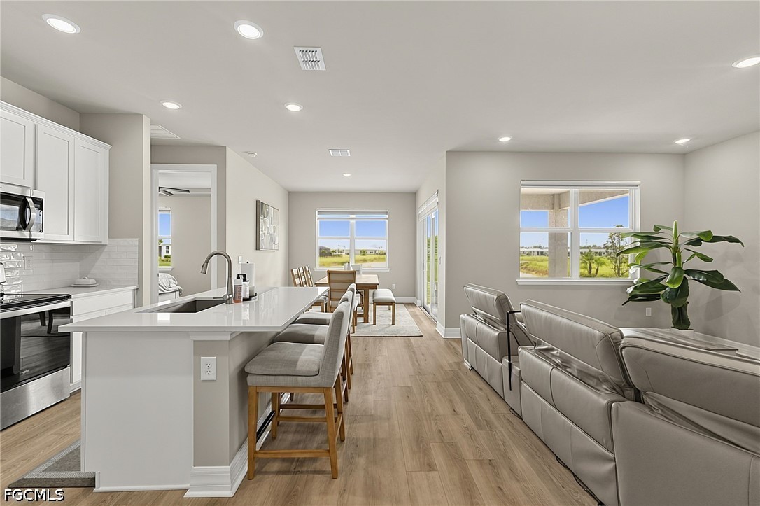 3 Bed Waterfront Home for Sale in Punta Gorda, photo 7