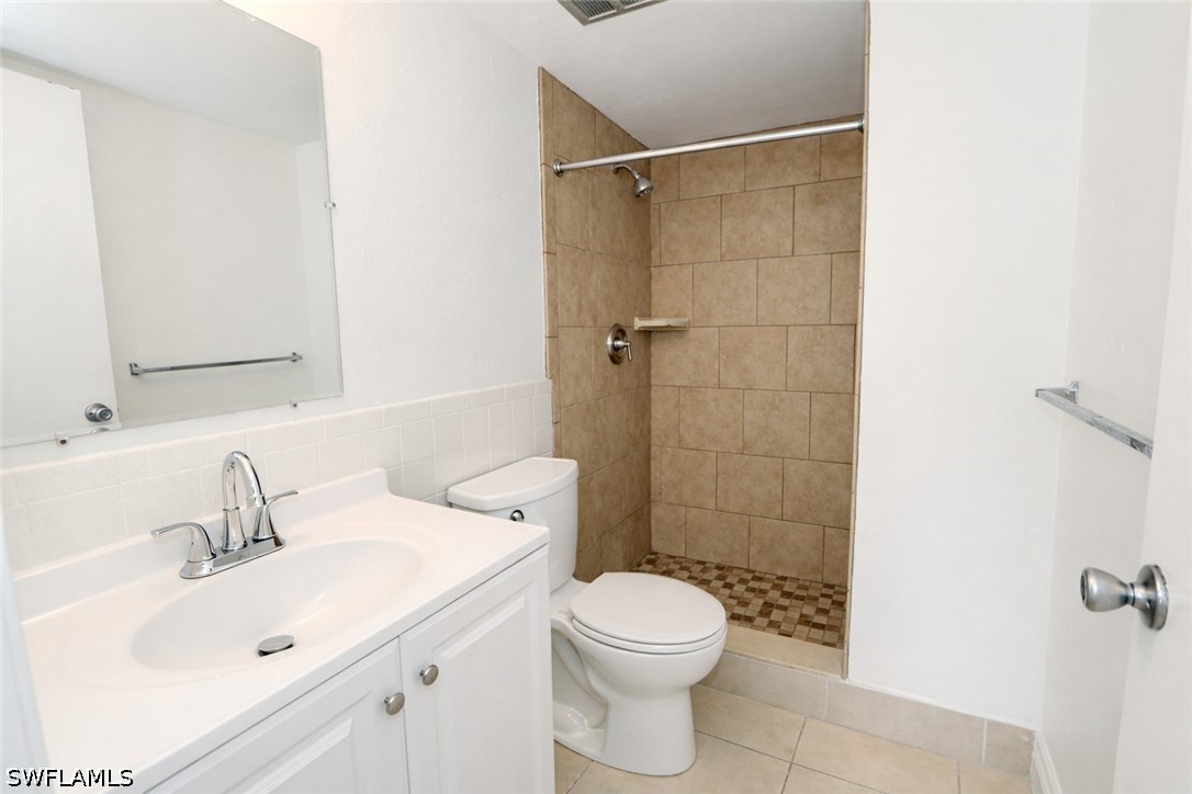 2 Bed Condominium for Sale in Fort Myers, photo 7