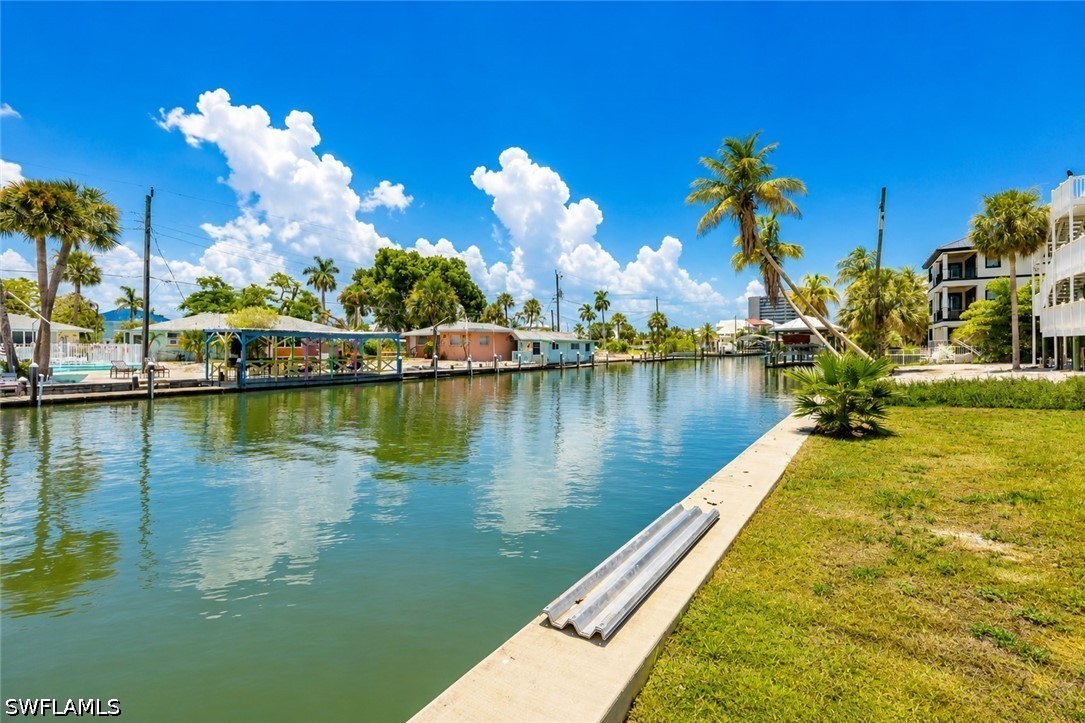 Waterfront Home for Sale in Gulf Bay View, photo 7