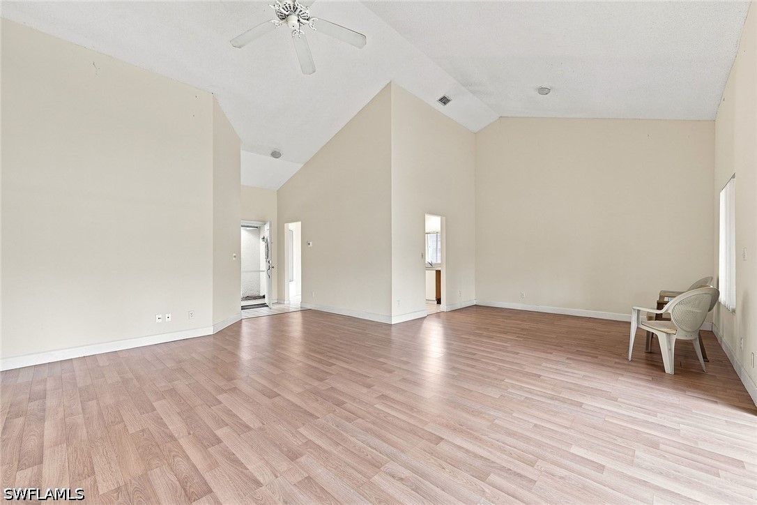3 Bed SingleFamilyResidence for Sale in Naples, photo 7