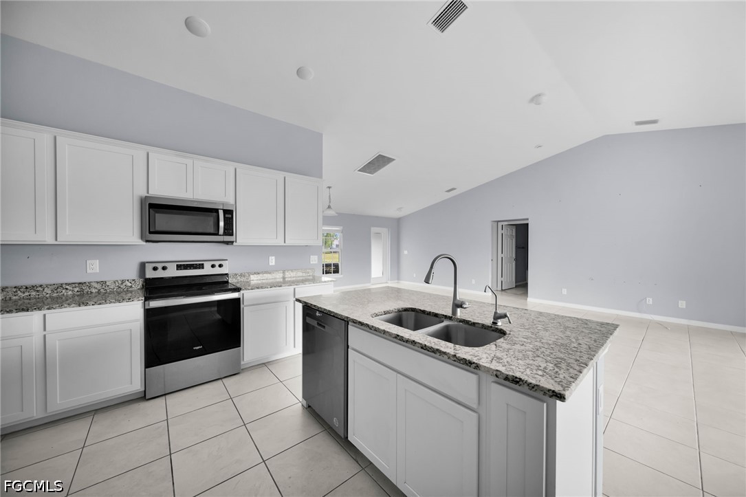 4 Bed SingleFamilyResidence for Sale in Cape Coral, photo 7
