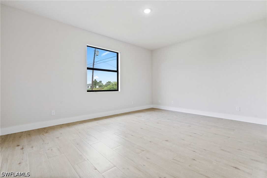 4 Bed SingleFamilyResidence for Sale in Lehigh Acres, photo 7