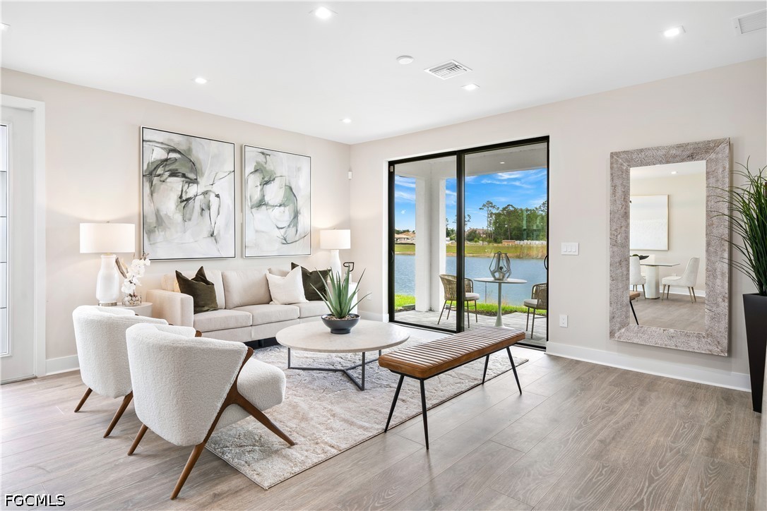 3 Bed Attached for Sale in Parkway Preserve, photo 7