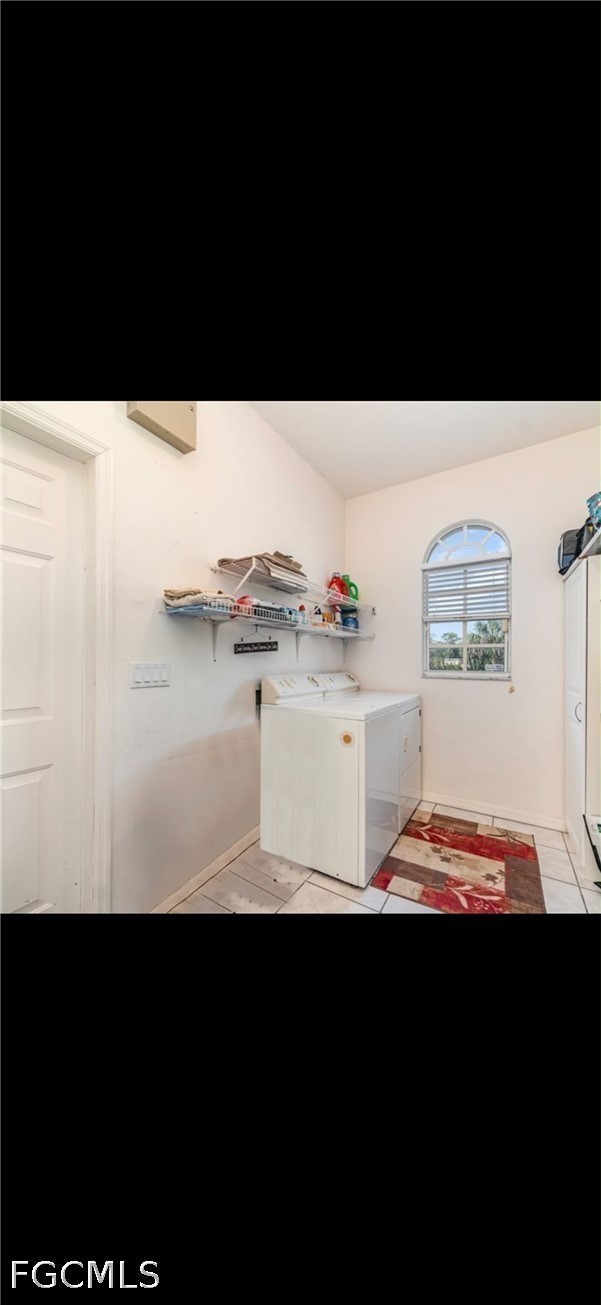 3 Bed SingleFamilyResidence for Sale in Fort Myers, photo 7
