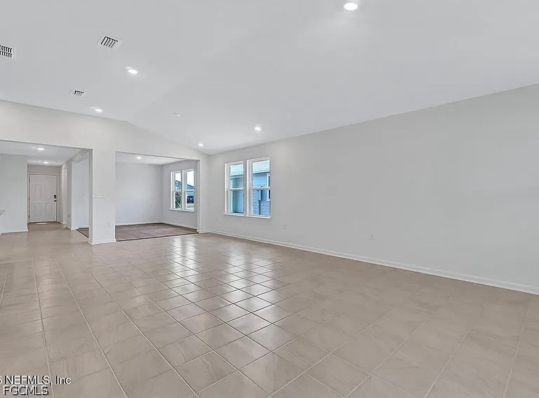 3 Bed SingleFamilyResidence for Sale in 6 Fairway Condo, photo 7