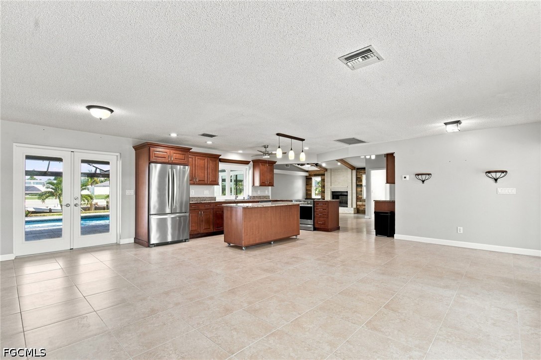 3 Bed Pool Home for Sale in Cape Coral, photo 7