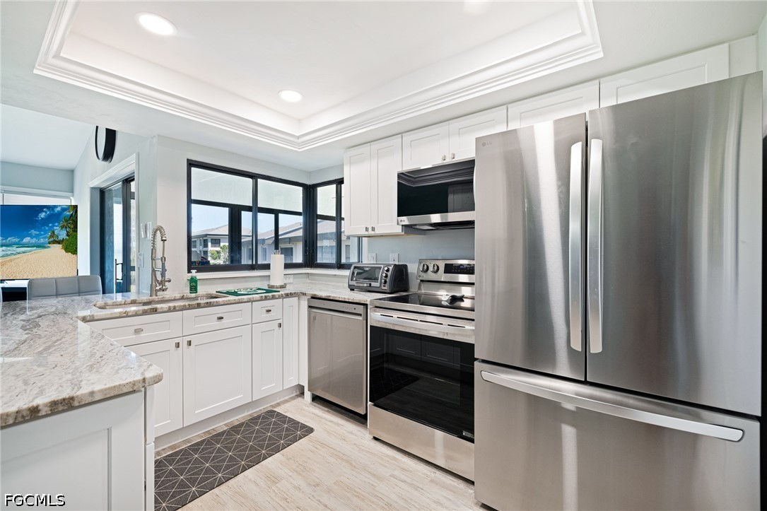 2 Bed Condominium for Sale in Oakmont Village, photo 7