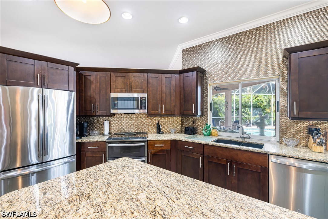 3 Bed Pool Home for Sale in Cedar Creek, photo 7