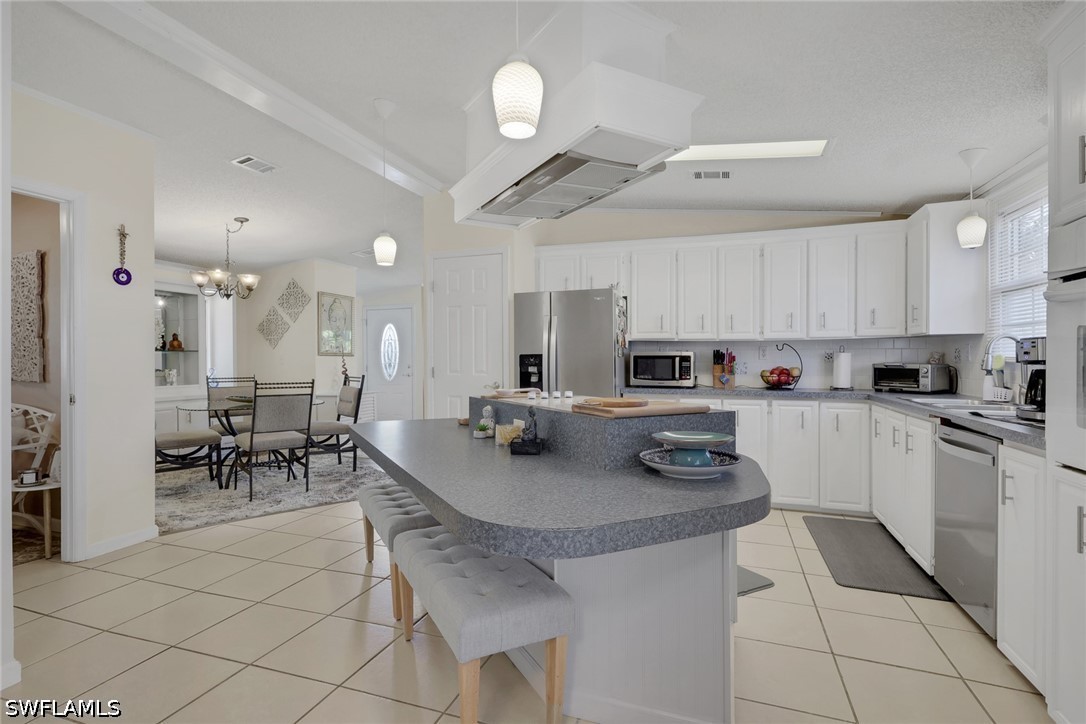 2 Bed SingleFamilyResidence for Sale in Naples, photo 7