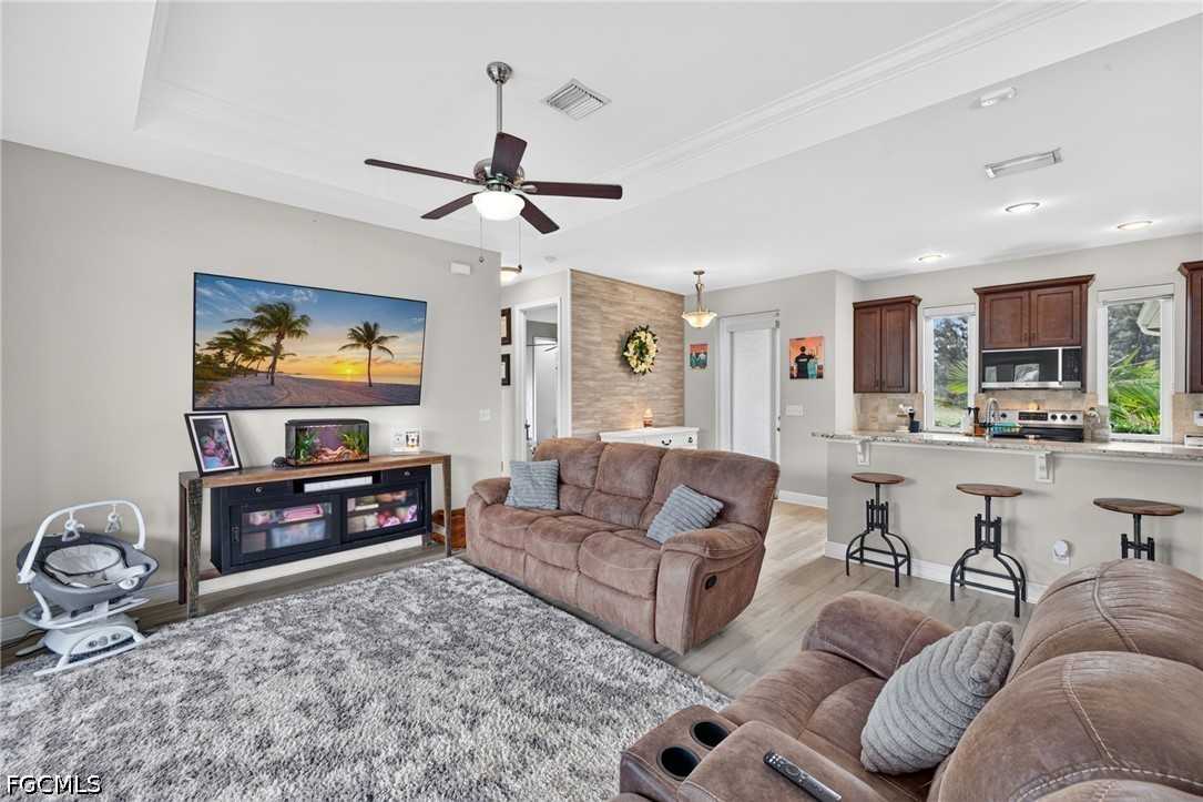 3 Bed SingleFamilyResidence for Sale in Cape Coral, photo 7