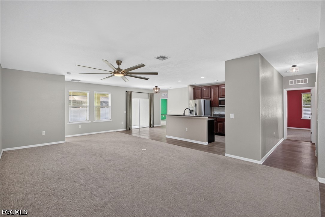 4 Bed SingleFamilyResidence for Sale in Cape Coral, photo 7