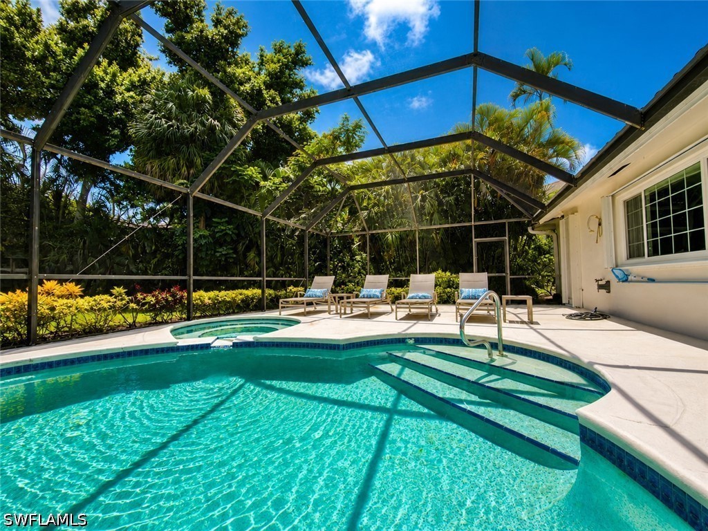4 Bed Pool Home for Sale in Moorings, photo 7
