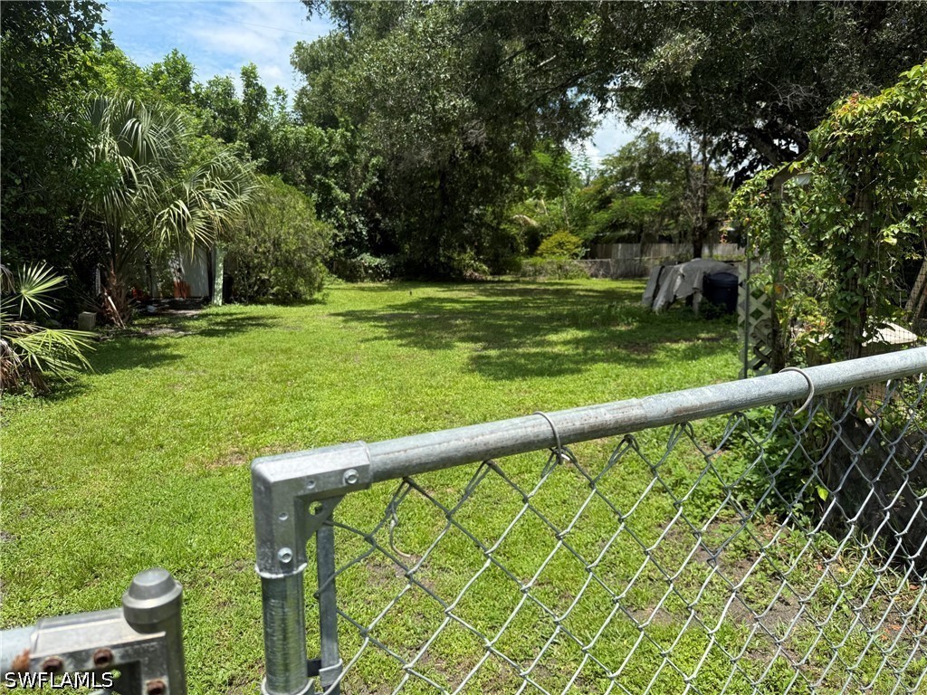 4 Bed SingleFamilyResidence for Sale in Fort Myers, photo 7