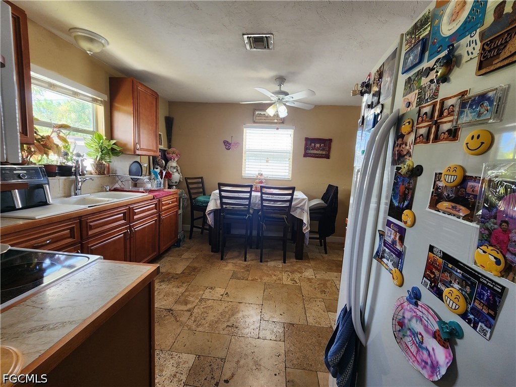 3 Bed SingleFamilyResidence for Sale in Naples, photo 7