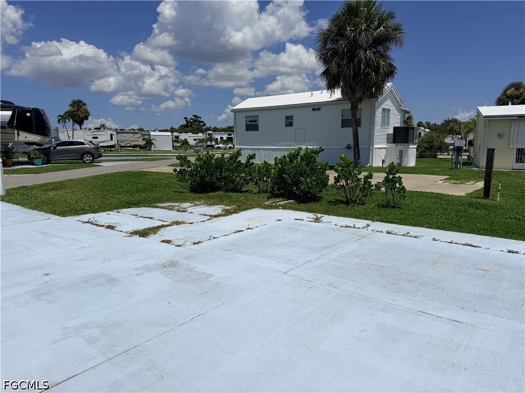 Residential for Sale in Palmetto Palms R V, photo 7