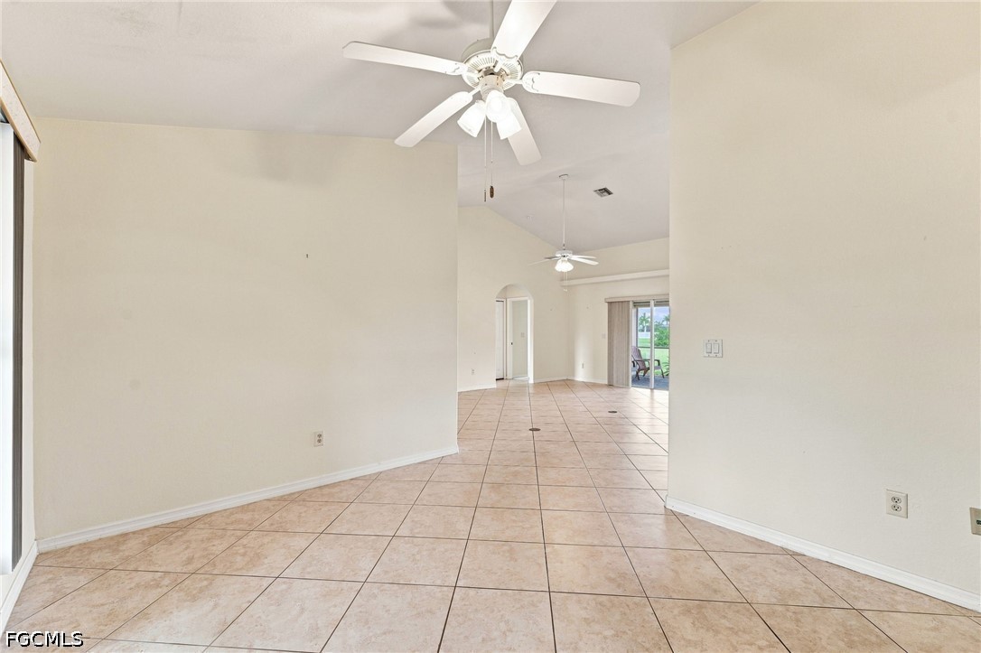 3 Bed SingleFamilyResidence for Sale in Cape Coral, photo 7